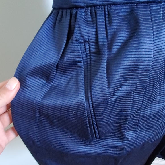 Banana Republic- Ribbed Flare Mini Skirt Pockets - Picture 3 of 6